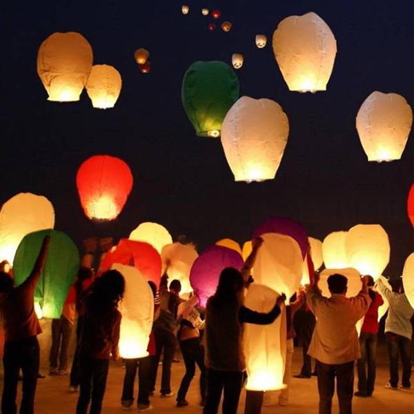 Coloured Sky Lanterns | Chinese Sky Lantern Company